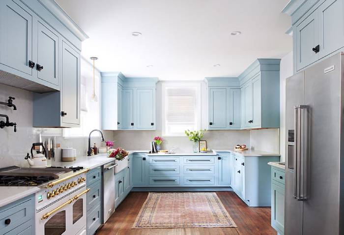رنگ آبی در آشپزخانه