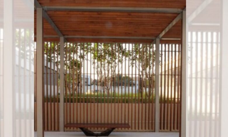 چگونه با لوور چوبی، تراس خود را به یک فضای لوکس و خصوصی تبدیل کنیم؟